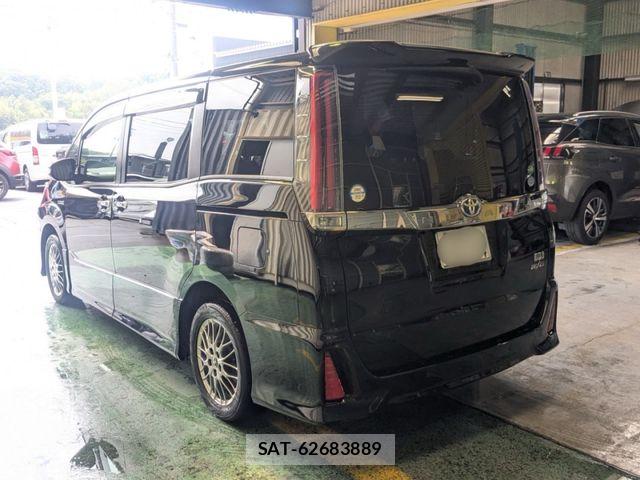 Toyota NOAH HYBRID 2019-06 7878446-3