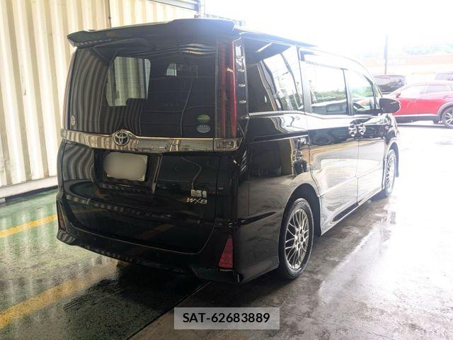 Toyota NOAH HYBRID 2019-06 7878446-5