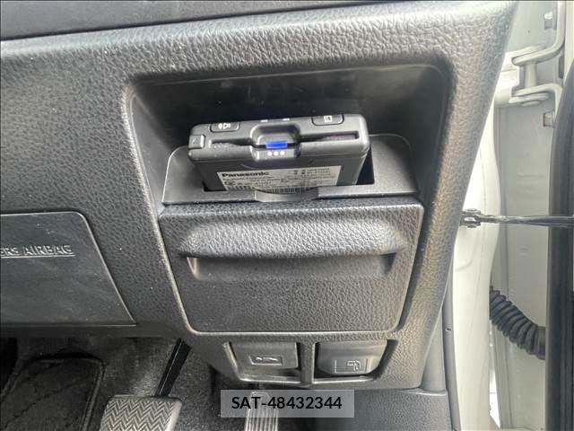 Toyota NOAH HYBRID 2020-02 7878444-18