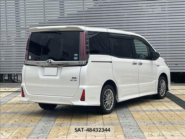 Toyota NOAH HYBRID 2020-02 7878444-4