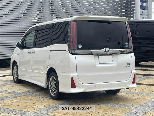 Toyota NOAH HYBRID 2020-02 7878444-6
