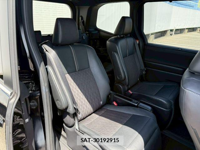 Toyota NOAH HYBRID 2023-04 7878437-12