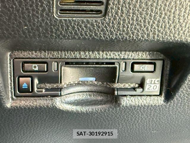 Toyota NOAH HYBRID 2023-04 7878437-24