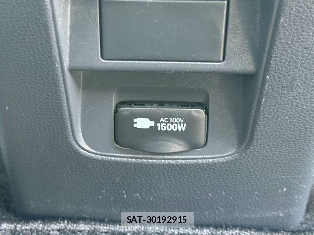Toyota NOAH HYBRID 2023-04 7878437-26