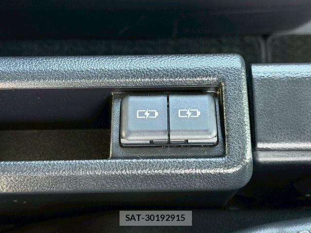 Toyota NOAH HYBRID 2023-04 7878437-27