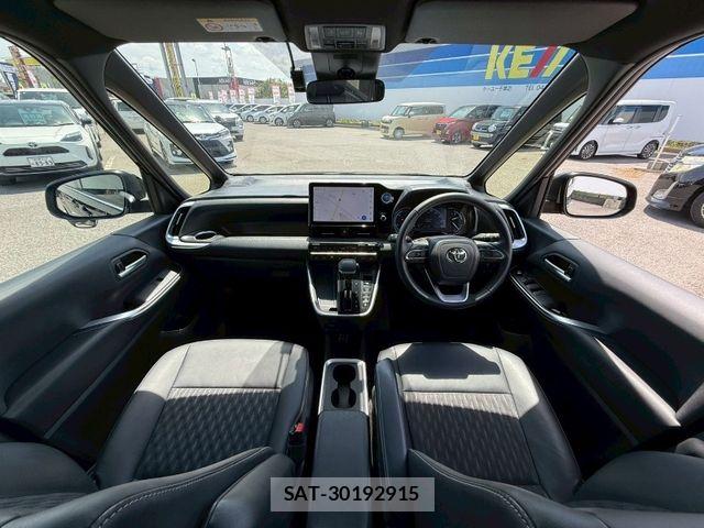 Toyota NOAH HYBRID 2023-04 7878437-2