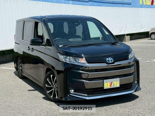 Toyota NOAH HYBRID 2023-04 7878437-4