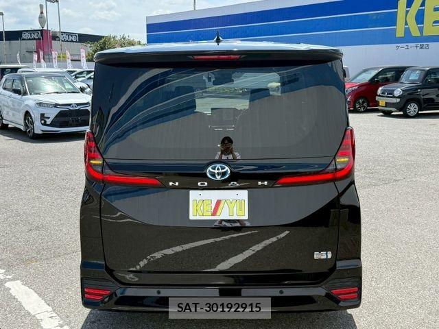 Toyota NOAH HYBRID 2023-04 7878437-5