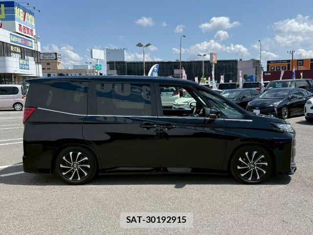 Toyota NOAH HYBRID 2023-04 7878437-7