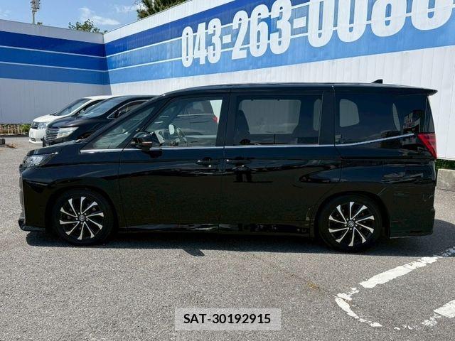 Toyota NOAH HYBRID 2023-04 7878437-8