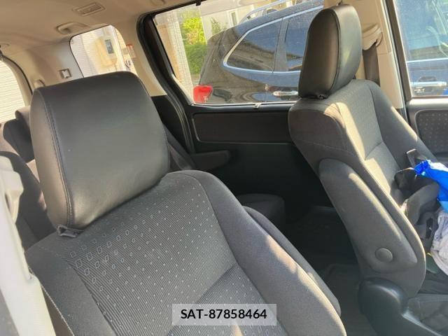 Toyota NOAH HYBRID 2015-01 7903150-14