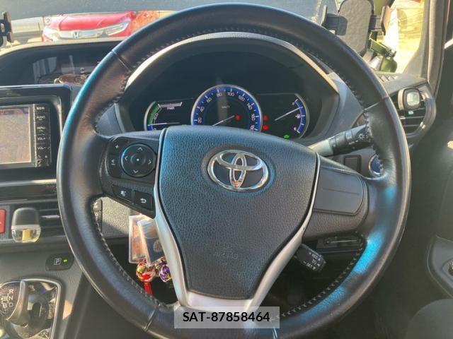 Toyota NOAH HYBRID 2015-01 7903150-18