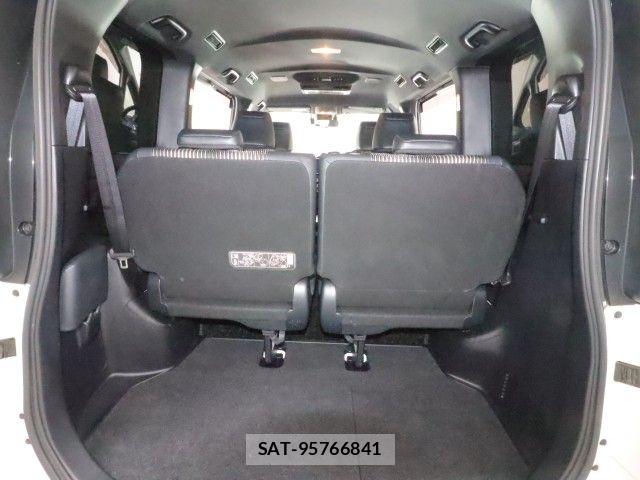 Toyota NOAH HYBRID 2019-01 7903148-12