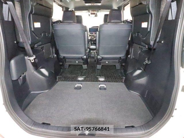 Toyota NOAH HYBRID 2019-01 7903148-13
