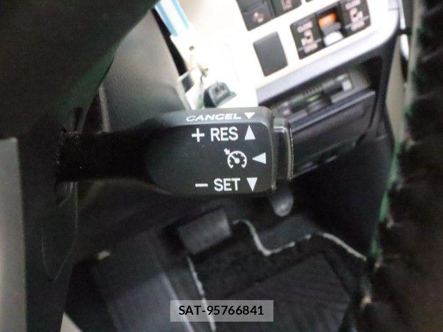 Toyota NOAH HYBRID 2019-01 7903148-23