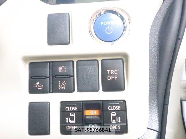 Toyota NOAH HYBRID 2019-01 7903148-24