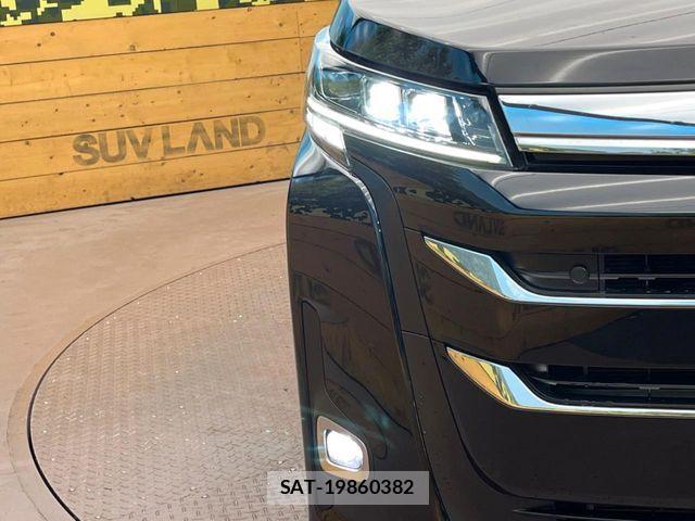 Toyota NOAH HYBRID 2023-02 7903146-11