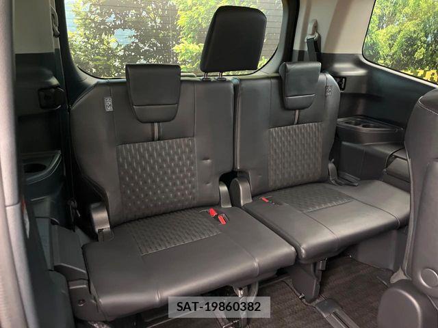 Toyota NOAH HYBRID 2023-02 7903146-8