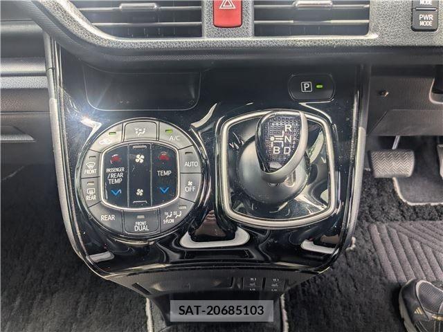 Toyota NOAH HYBRID 2020-02 7903149-14