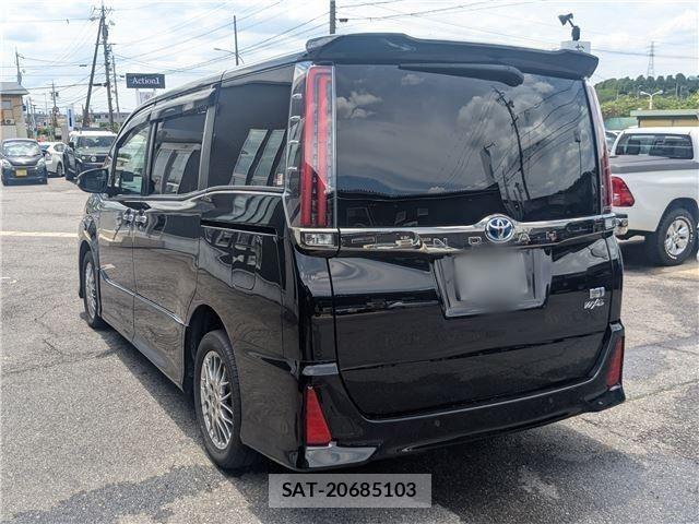 Toyota NOAH HYBRID 2020-02 7903149-3