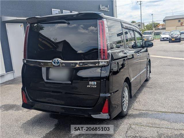 Toyota NOAH HYBRID 2020-02 7903149-5