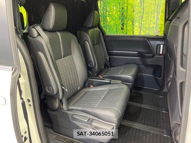 Toyota NOAH HYBRID 2023-03 7963003-8