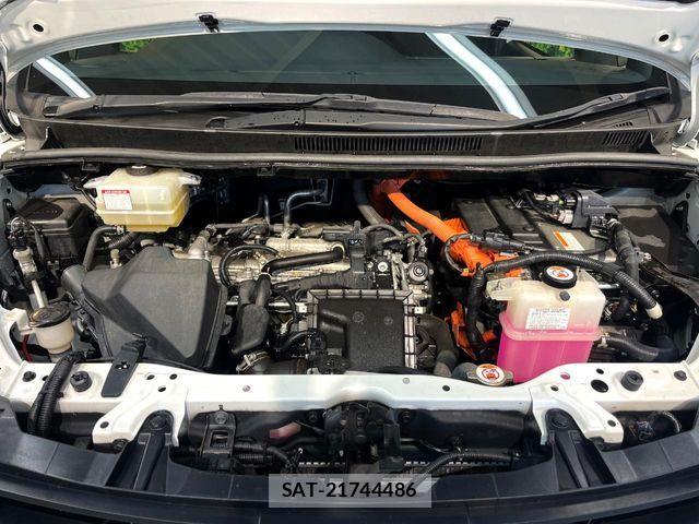 Toyota NOAH HYBRID 2020-09 7963016-17