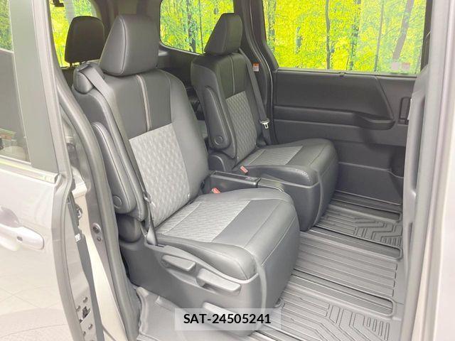 Toyota NOAH HYBRID 2026-03 7962997-8