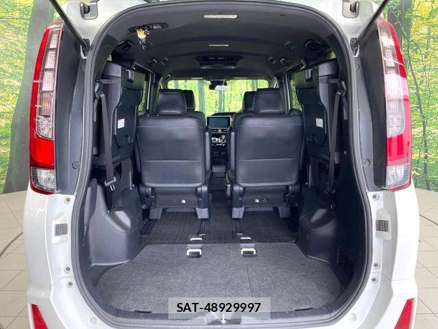 Toyota NOAH HYBRID 2016-12 7963017-10