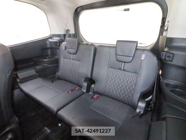 Toyota NOAH HYBRID 2022-04 7963007-10