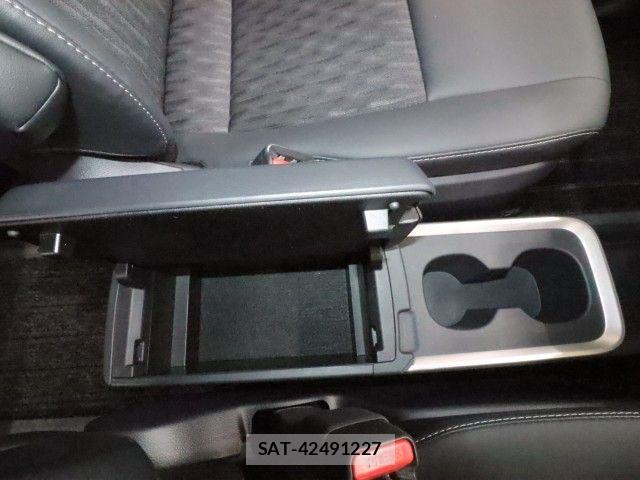 Toyota NOAH HYBRID 2022-04 7963007-23