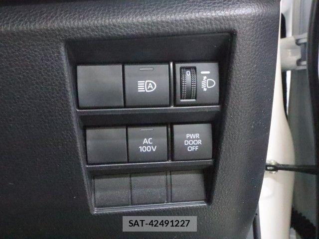 Toyota NOAH HYBRID 2022-04 7963007-27