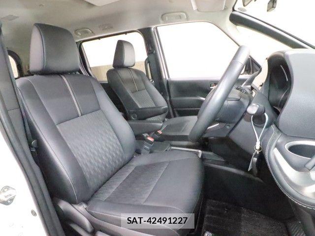 Toyota NOAH HYBRID 2022-04 7963007-3