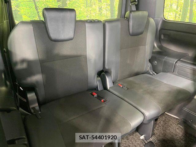 Toyota NOAH HYBRID 2018-09 7963009-9