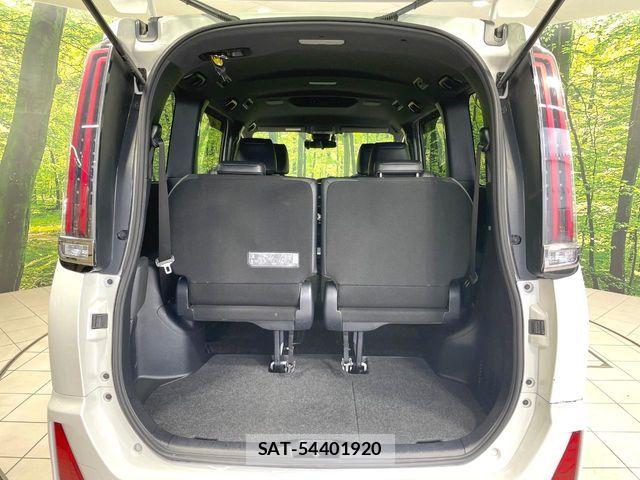 Toyota NOAH HYBRID 2018-09 7963009-10