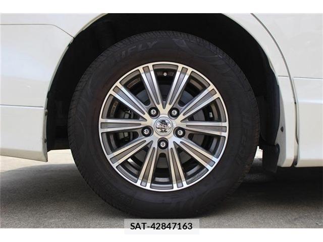 Toyota NOAH HYBRID 2015-02 7963020-15