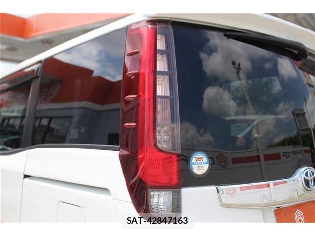 Toyota NOAH HYBRID 2015-02 7963020-20