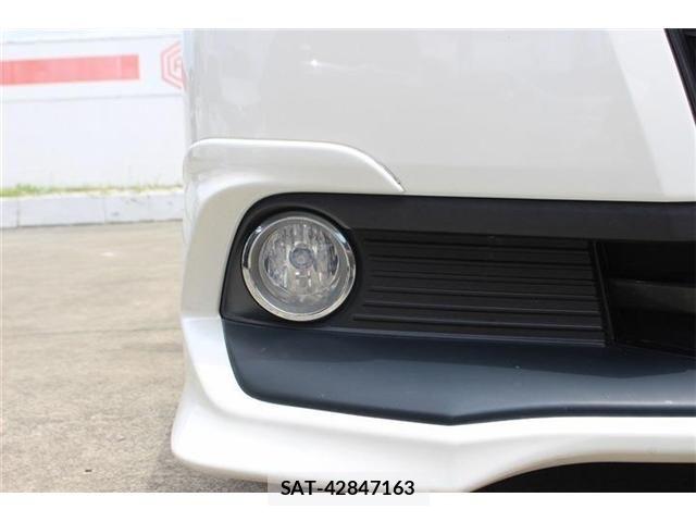 Toyota NOAH HYBRID 2015-02 7963020-22