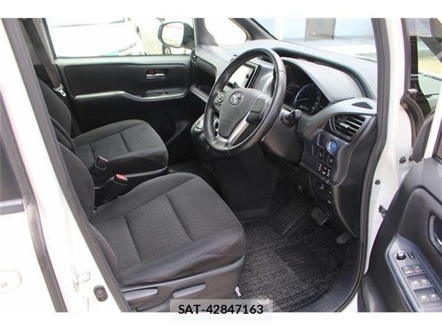 Toyota NOAH HYBRID 2015-02 7963020-24