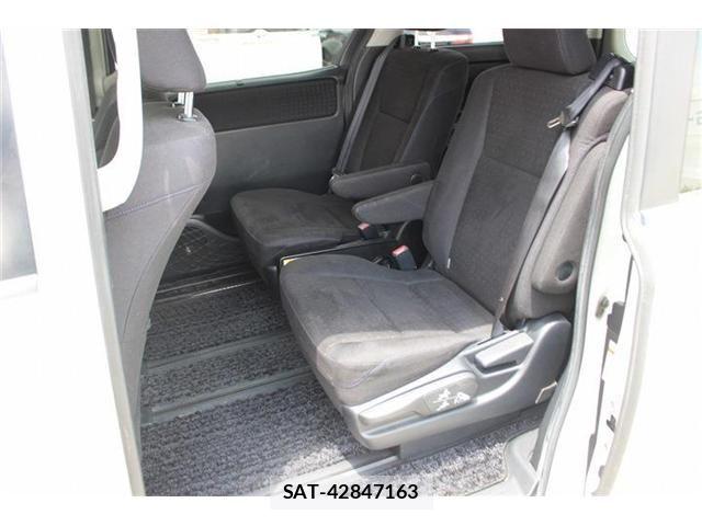 Toyota NOAH HYBRID 2015-02 7963020-29