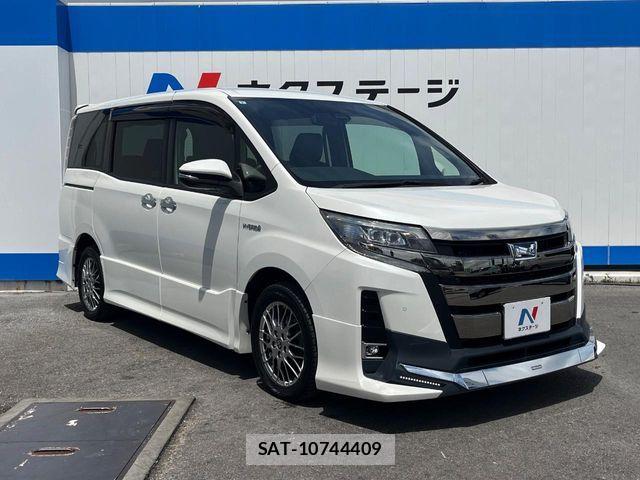 Toyota NOAH HYBRID 2019-01 7963005-17