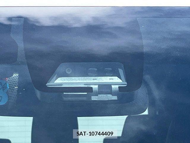 Toyota NOAH HYBRID 2019-01 7963005-5