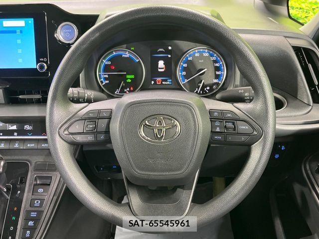 Toyota NOAH HYBRID 2022-03 7963010-11