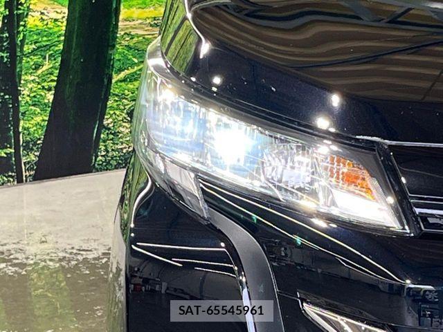 Toyota NOAH HYBRID 2022-03 7963010-12