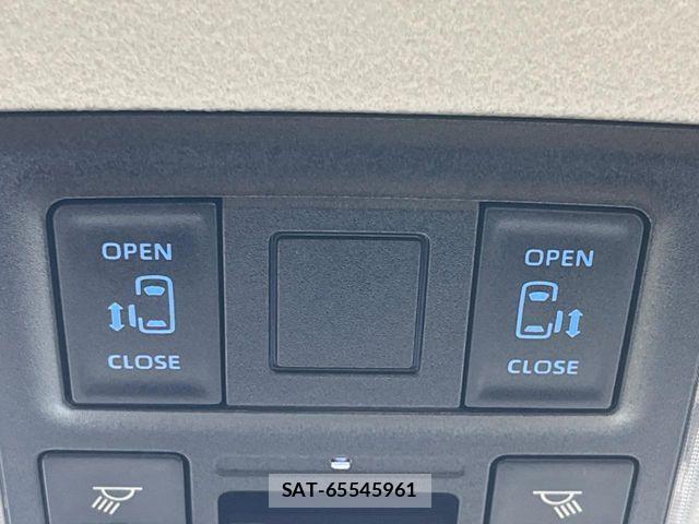 Toyota NOAH HYBRID 2022-03 7963010-2