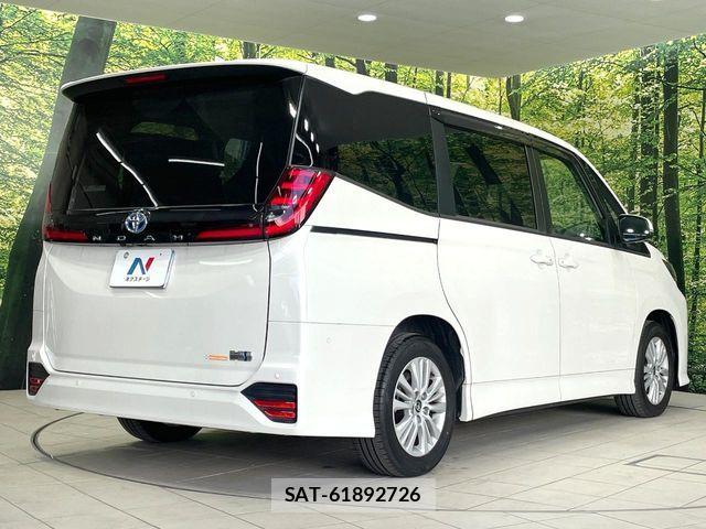Toyota NOAH HYBRID 2024-11 7963002-17