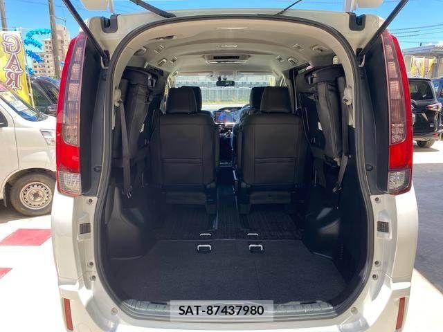 Toyota NOAH HYBRID 2014-07 7963018-4