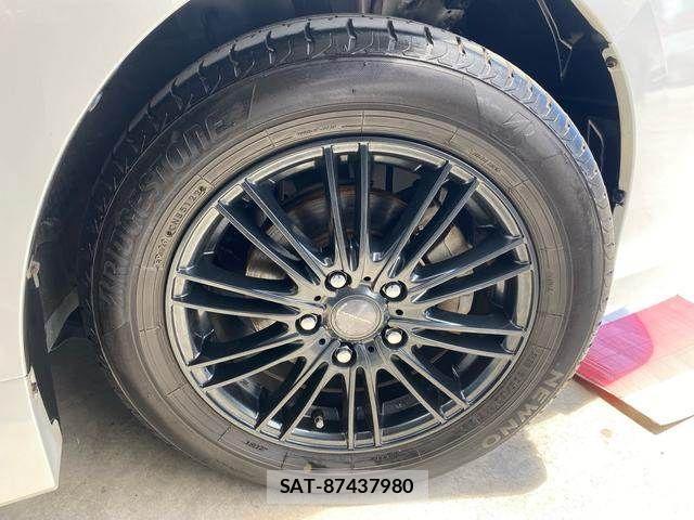 Toyota NOAH HYBRID 2014-07 7963018-6