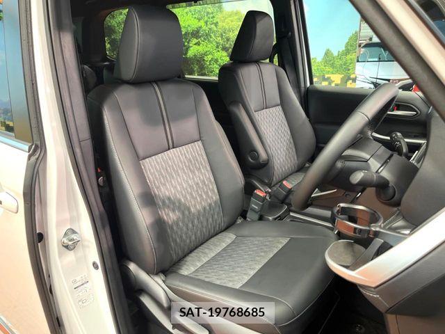 Toyota NOAH HYBRID 2025-11 7962990-9