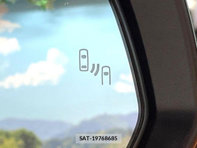 Toyota NOAH HYBRID 2025-11 7962990-6